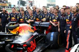 Lof voor Verstappen: "Mooi dat hij helpt om het probleem op te lossen"