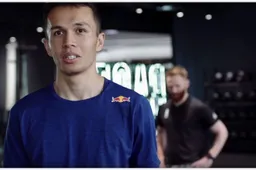 De sportschoolroutine van Alex Albon dwingt respect af...