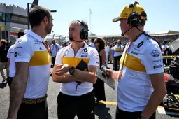 Renault: "In Hongarije droegen de Marshalls niet de verplichte handschoenen"
