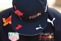 Verstappen thinks Hamilton is not honest : "They always do, actually"