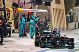 Mercedes moest gelijk de baan op: ''De druk is dus groot''