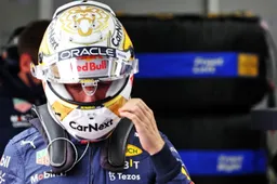 Gedrag van Verstappen bekritiseerd: 'Iedereen zou dat moeten doen'