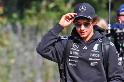 Kimi Antonelli staat stil bij verjaardag idool: ''Gefeliciteerd legende''