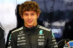 Antonelli makes first F1 on track overtake as race breaks out in testing