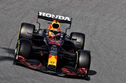 Kans op een straf voor Verstappen door een actie tijdens de rode vlag?
