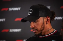 Hamilton, in crisi, dopo le qualifiche: "La macchina non va più veloce".