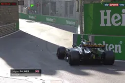 Video: Jolyon Palmer parkeert in Baku zijn RS17 in de muur...
