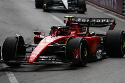 Sainz copies Verstappen at Barcelona: 'At least it's too small'