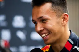Albon mega-fan van Ferrari sinds hij kon spreken: “Ik droeg altijd rode shirts”