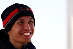 OFFICIEEL: Alexander Albon blijft bij Red Bull Racing in 2020!