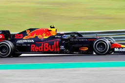 Crash van Verstappen wordt 'lomp' genoemd: "Maar een eigen doelpunt is dat ook"