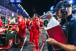 Button waarschuwt: 'Vertrek Newey niet goed voor teamsfeer Red Bull'