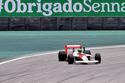"Volta dos deuses" de Ayrton Senna completa 30 anos hoje