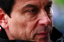 Did Verstappen spy a long-term contract with Mercedes? This is what Wolff says