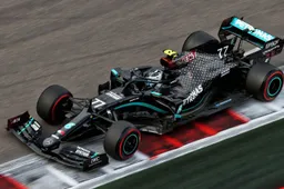 Bottas denkt P2 af te pakken van Verstappen in de pitstraat