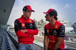 Sainz baalt van achterstand op Leclerc: 'Nooit gehad in mijn carrière'