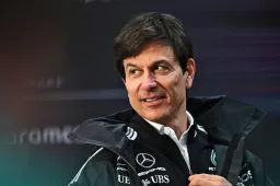 Wolff, encantado con Mercedes: "Suficiente ritmo para estar delante