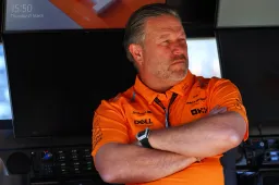 Brown explica por que as atualizações da McLaren em Miami são "arriscadas"