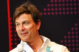 Wolff ziet Hamilton terug op P1: 'We hadden 1 en 2 moeten staan'
