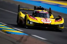 Kubica, le pilote de tête, fait sortir la BMW de la piste au Mans (vidéo)