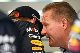 Max Verstappen sprak met zijn vader na kritische column: 'Is zijn mening'