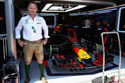 Christian Horner kan zijn geluk niet op met Verstappen