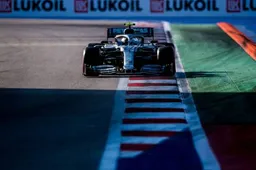 Ferrari left "surprised" by Mercedes' tyre choice for the start of the Russian GP