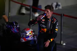 Van der Gijp kan niks met ‘dreigement’ Verstappen: ‘Dat is zo kinderachtig’