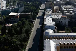 De pole ronde van Lewis Hamilton in Baku vorig jaar!