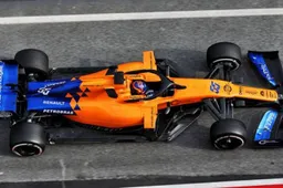 Sainz fastest as Vettel crashes out - F1 testing morning round-up
