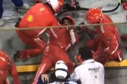 Ferrari-mecanicien die been brak tijdens pitstop keert terug in paddock
