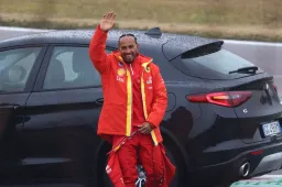 Montoya's 2025 claim: 'Verstappen won't be a problem for Hamilton'