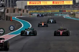 Hamilton zat Perez dwars: 'Dit was de wraak van Lewis'