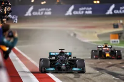 Buxton looft strategie Mercedes: ‘Lieten Red Bull op hun achterhoofd krabben’