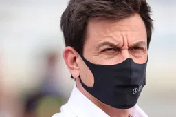 Wolff sluit zich aan bij Pirelli en tegen Red Bull: 'Sommige teams sjoemelden'