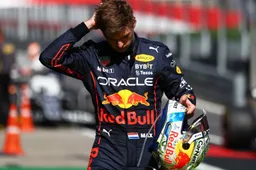 Verstappen niet helemaal eens met Russell over wedstrijdleiding in 2022