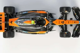 Galerie | Sehen Sie den McLaren MCL60 von Norris und Piastri aus allen Blickwinkeln!