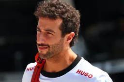 Ricciardo surpris par la mauvaise qualification de Verstappen