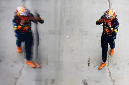 Verstappen tot diep in de nacht bezig met simrace in raceweekend Hongarije