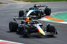 Uitslag race GP Italië | Leclerc zegeviert op Monza, Verstappen P6