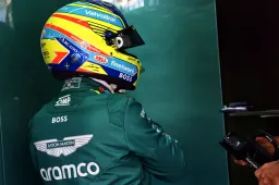 Fernando Alonso causes red flag at Imola during FP3