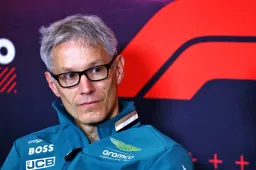 Aston Martin's development is worrying: 'Can't be happy'