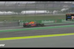 Verstappen over de boordradio: "Ik hoop voor Ocon dat ik hem niet tegenkom"