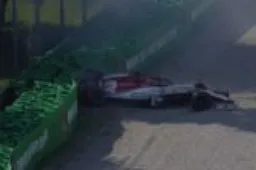 Watch: Kimi Raikkonen crashes out of Q3