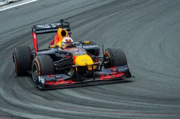 Team van Verstappen neemt promotievideo voor Grand Prix Zandvoort op