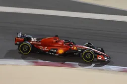 Achterkant Ferrari SF23 laat grote verschillen met 2022 zien