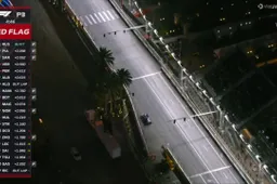 Albon veroorzaakt rode vlag en einde VT3 met losgeraakte band in Las Vegas