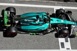 Stroll jokes: 'Aston Martin pace shows it can't be a copy of the Red Bull'