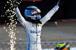 De Vries still ecstatic: 'So happy it's enough for the title'