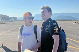 Norris vliegt mee met Verstappen en grapt: '27 zeges verdeeld tussen ons'